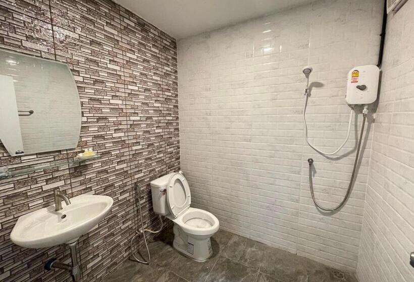 ペンション บ้านไร่แสงจันทร์ รีสอร์ท