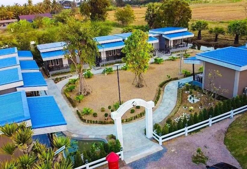 ペンション บ้านไร่แสงจันทร์ รีสอร์ท