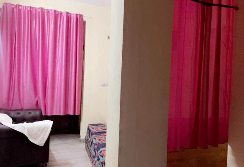 פנסיון Black Hawk