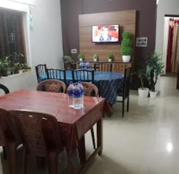 膳宿费 Dakshinakasi Guest House Kerala