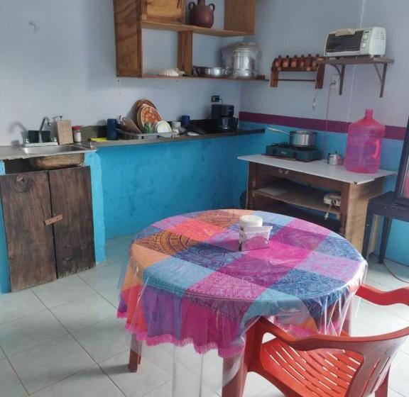 پانسیون Hostal Y Temazcal Guemez