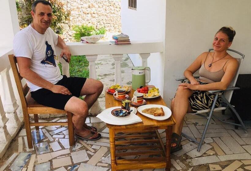 Пансион Kilimani Kizi Lodge