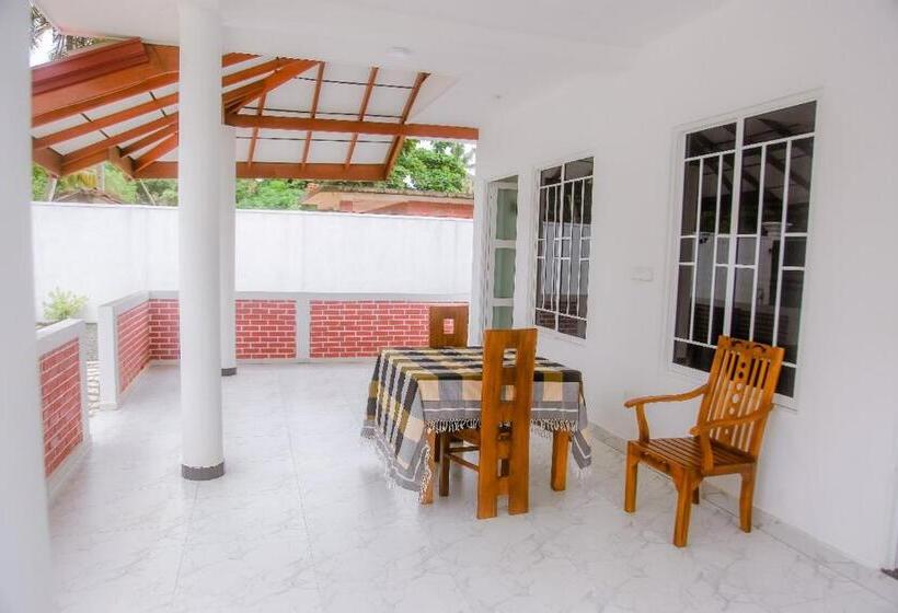 بنسيون Mirissa Diamond Beach Villa