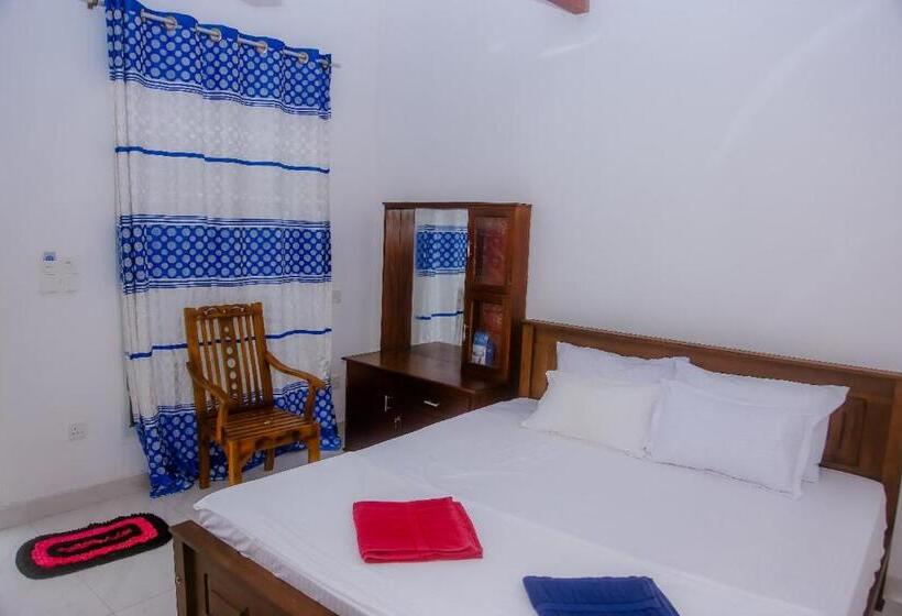 بنسيون Mirissa Diamond Beach Villa