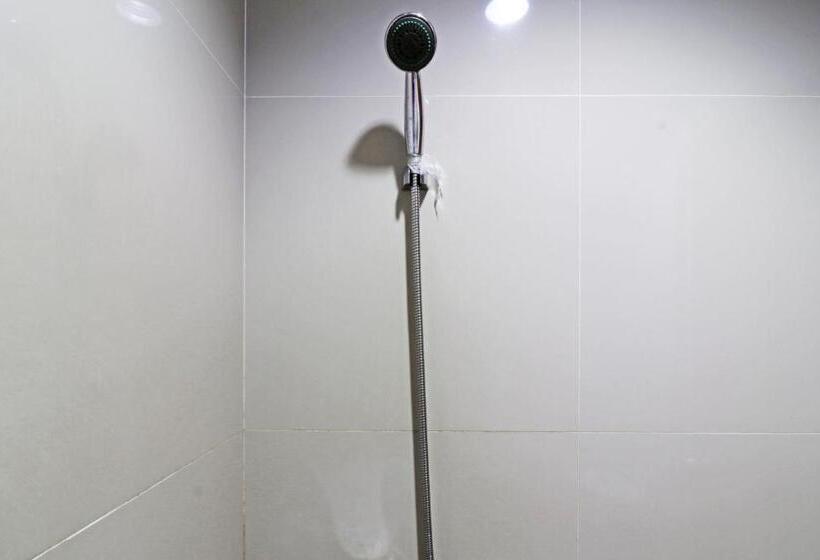 پانسیون Paus Guest House Pekanbaru