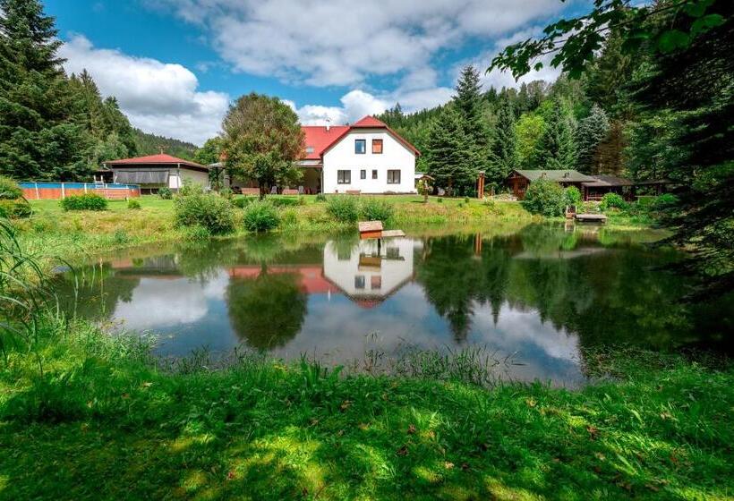 Panzió Penzion U Rybníka