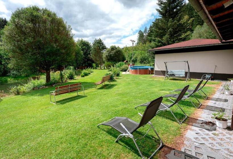 Panzió Penzion U Rybníka