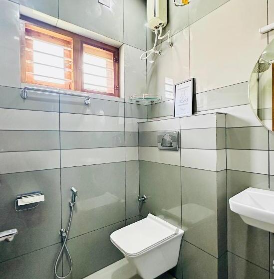 Пансион Rams Guest House Meadows Near Lulu Mall & Kims Hospital