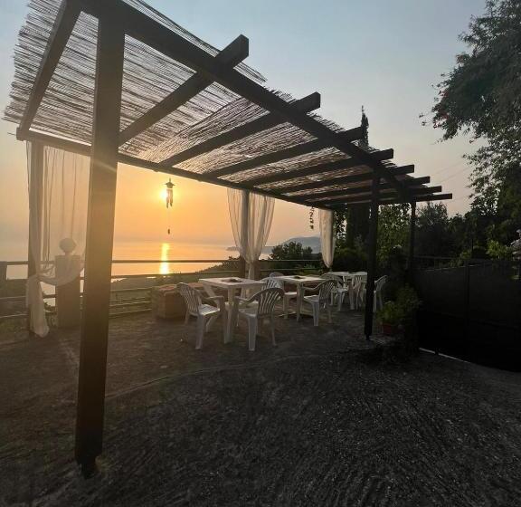 פנסיון Rooms To Let Spiropali