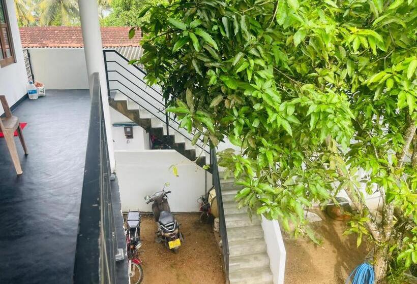 بنسيون Sandy Beach Bloom