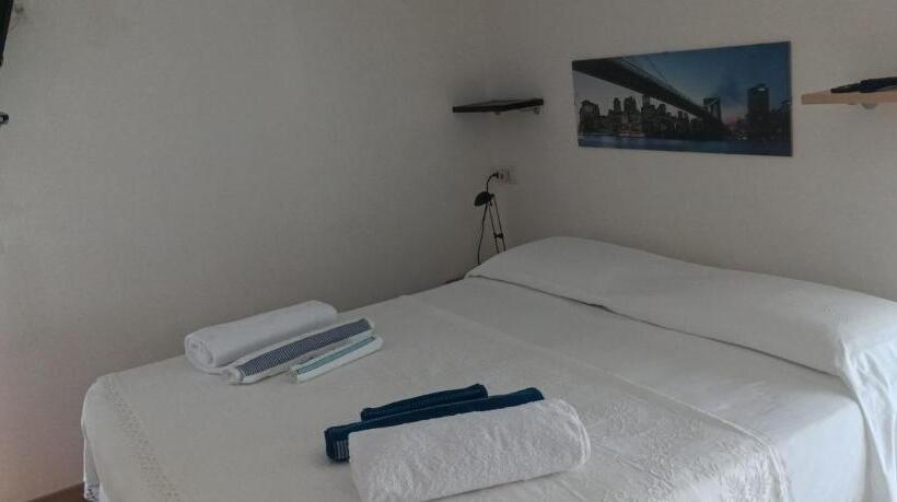 펜션 Sapri Holidays