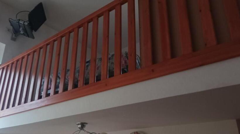 ペンション Sapri Holidays