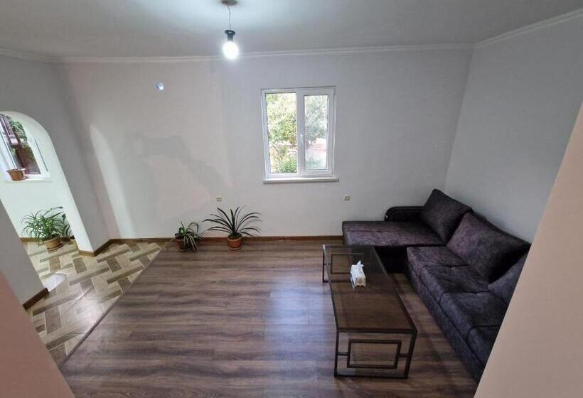 ペンション Selina Guest House