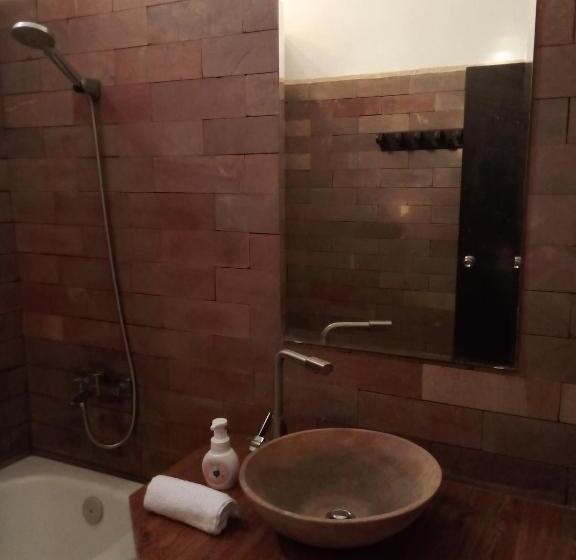 Пансион The Chill River Boutique Villa