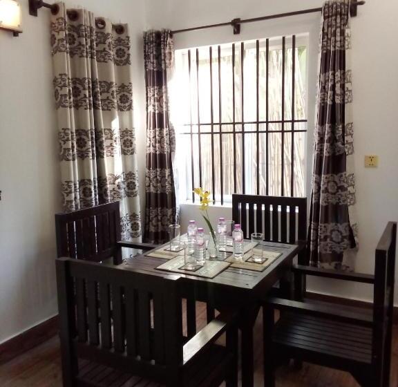 Пансион The Chill River Boutique Villa