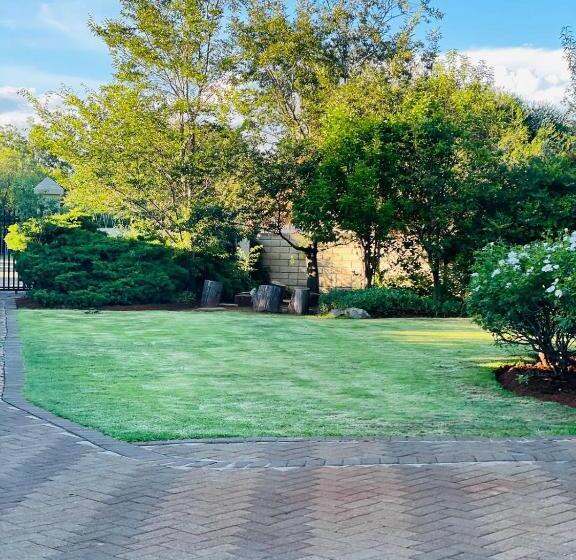 Пансион The M Pire Cottage