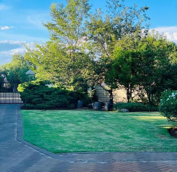 Пансион The M Pire Cottage