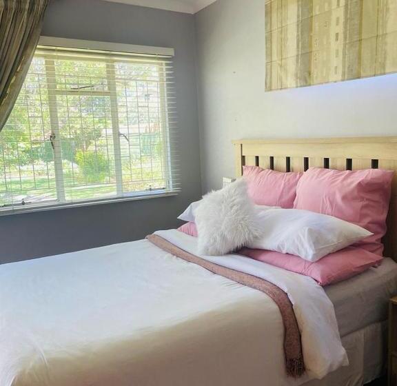 Пансион The M Pire Cottage