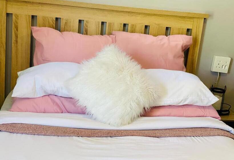 Пансион The M Pire Cottage