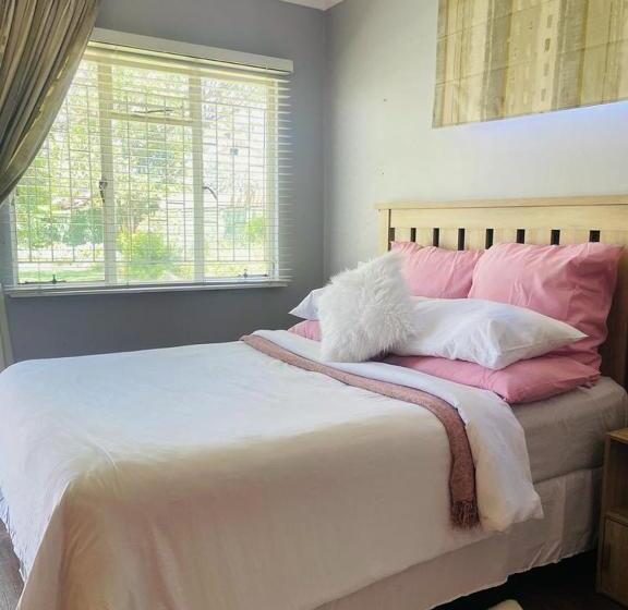 Пансион The M Pire Cottage