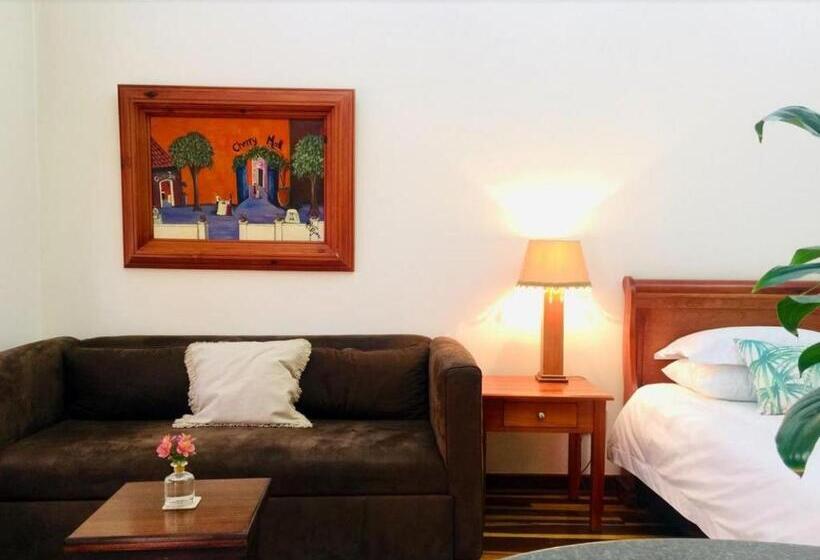 펜션 Tom S Place Guest House