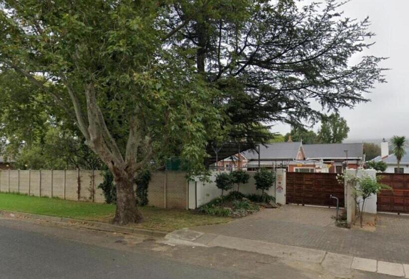 펜션 Tom S Place Guest House