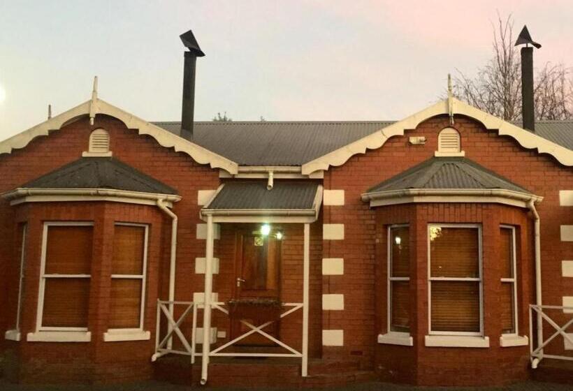 펜션 Tom S Place Guest House