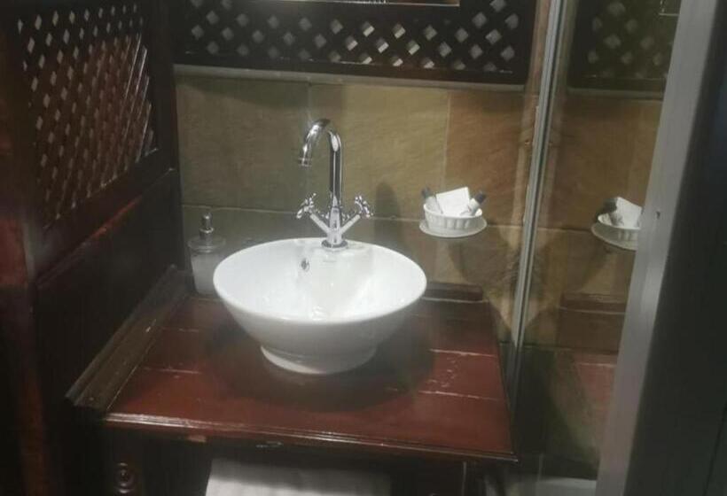 펜션 Tom S Place Guest House