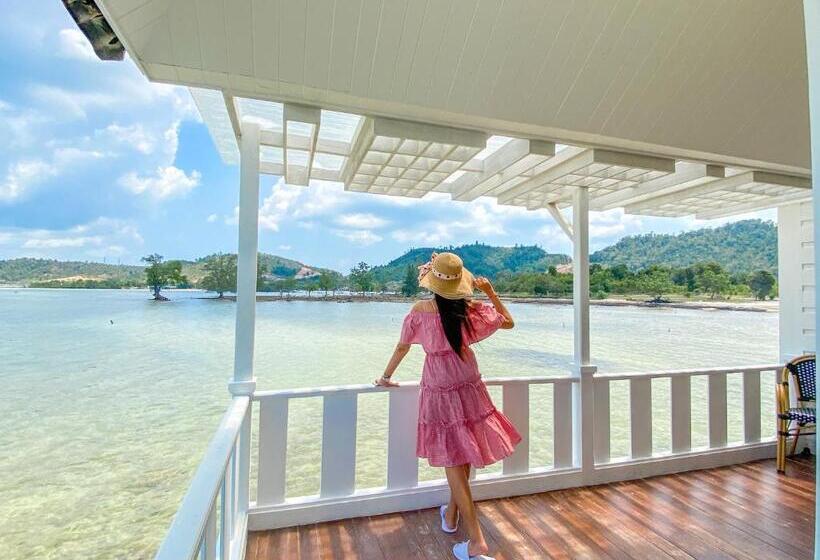 אתר נופש Morelo Water Villa