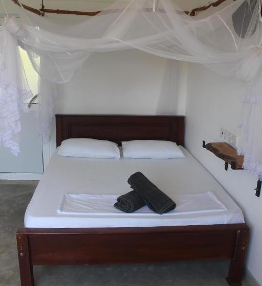 The Stables Hotel Midigama