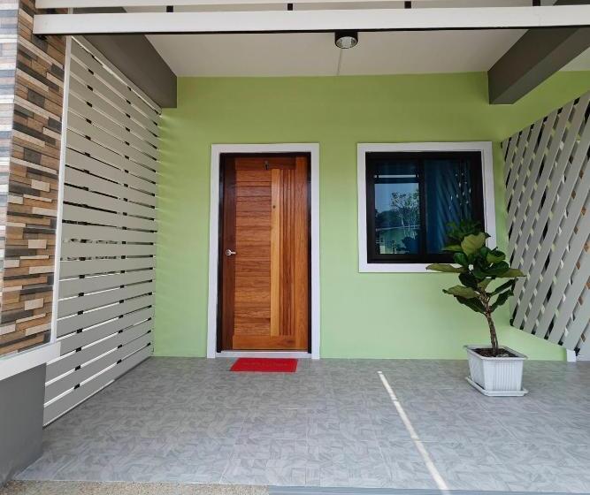 הוסטל ลีลาโคซี่ รีสอร์ท ณ สิชล