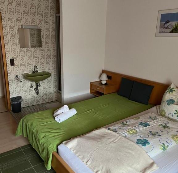 ユースホステル Lenche Gasthaus Neumayer