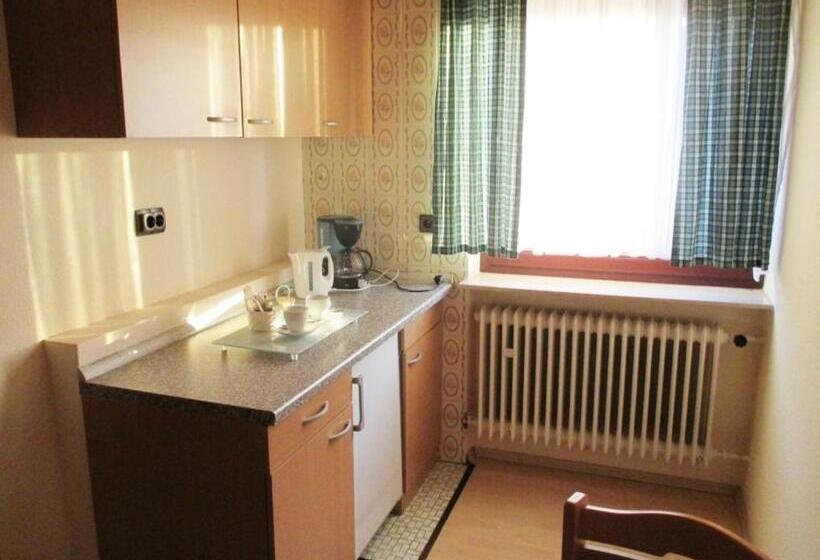 Общежитие Lenche Gasthaus Neumayer