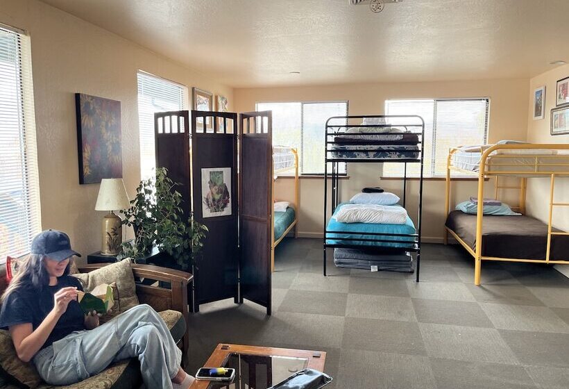 Ashland Commons Hostel