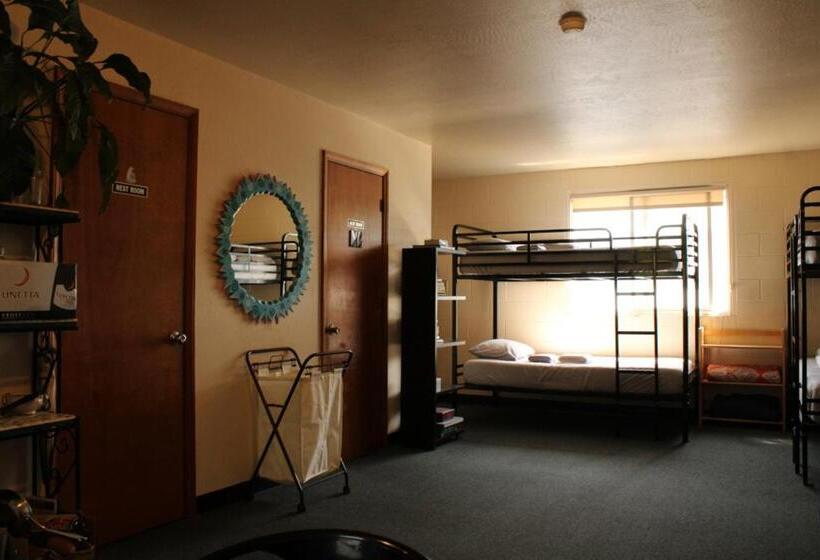 Ashland Commons Hostel