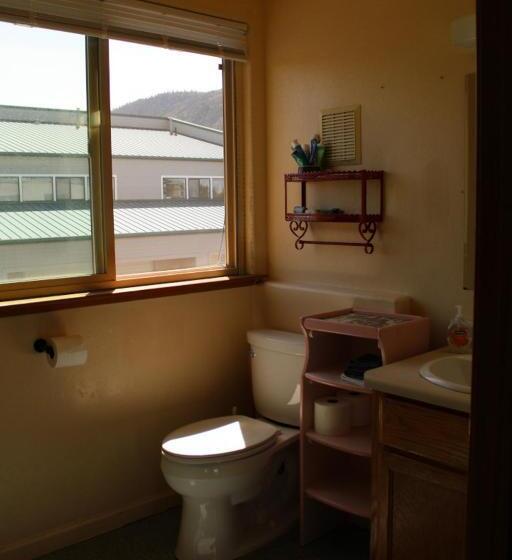 Ashland Commons Hostel