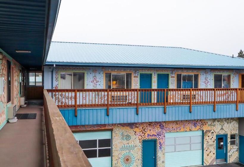 Ashland Commons Hostel