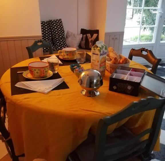 住宿加早餐  Au Logis De Véchillot