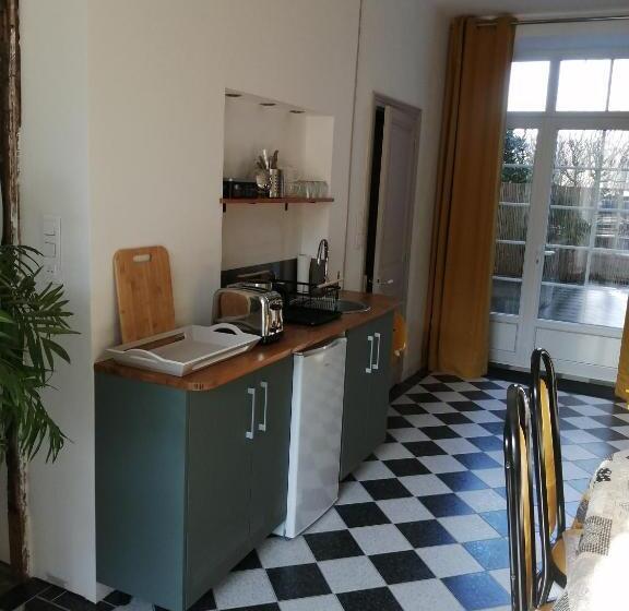 住宿加早餐  Au Logis De Véchillot