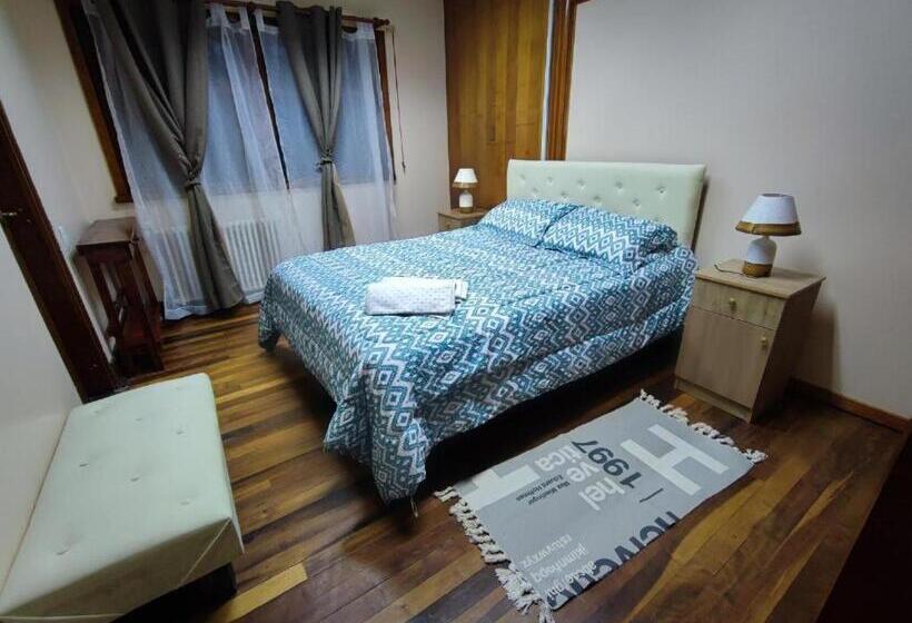 민박 Dallas Housen