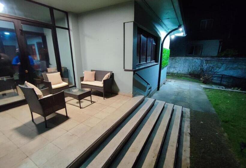 민박 Dallas Housen