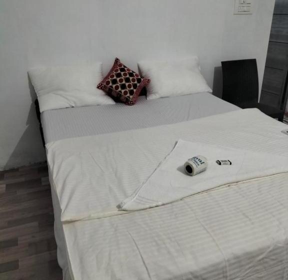 مبيت وإفطار Funky Art Beach Home