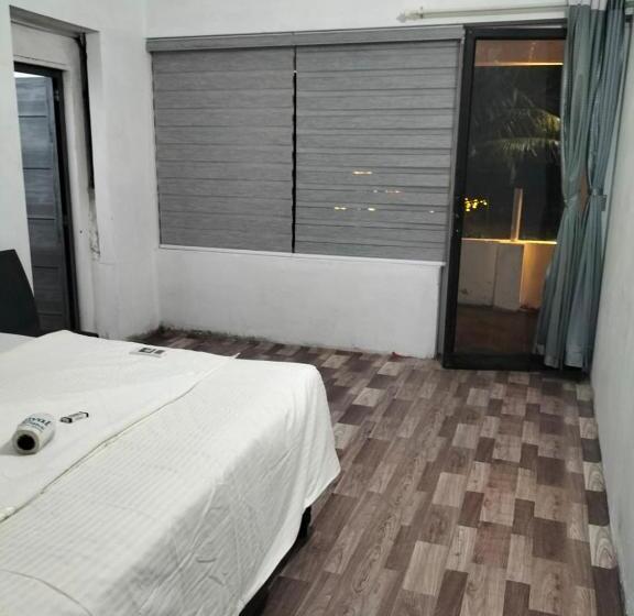 مبيت وإفطار Funky Art Beach Home