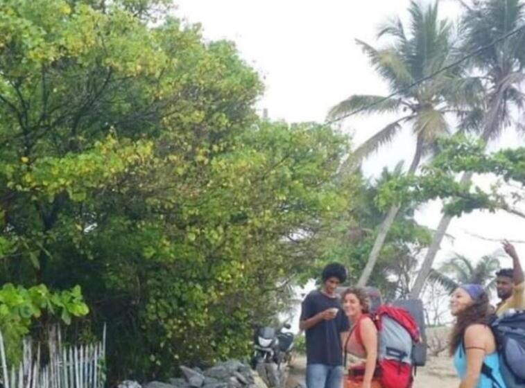 مبيت وإفطار Funky Art Beach Home