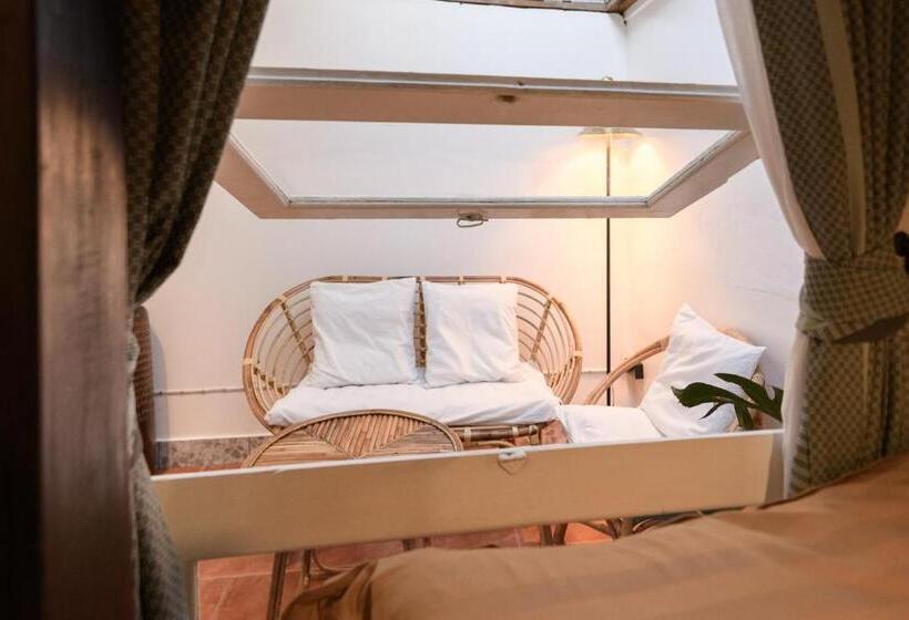 Bed and Breakfast Hanuman Boutique Stay &eatery