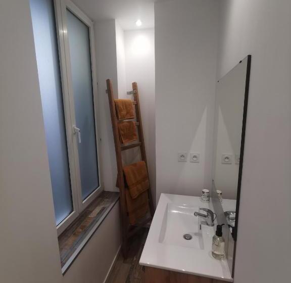 ベッドアンドブレックファースト La Chambre De Pousse