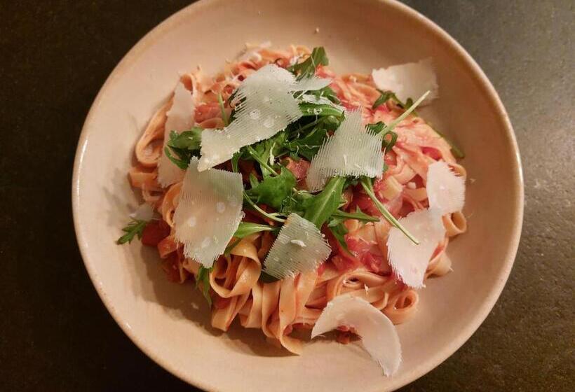 Bed and Breakfast La Cour De Grandmenil