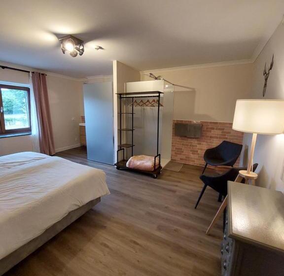 Bed and Breakfast La Cour De Grandmenil