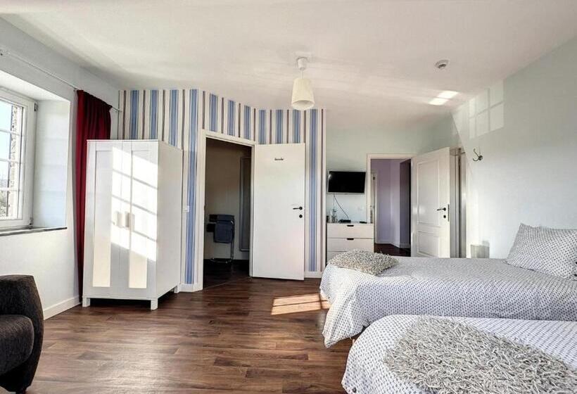 Bed and Breakfast La Cour De Grandmenil