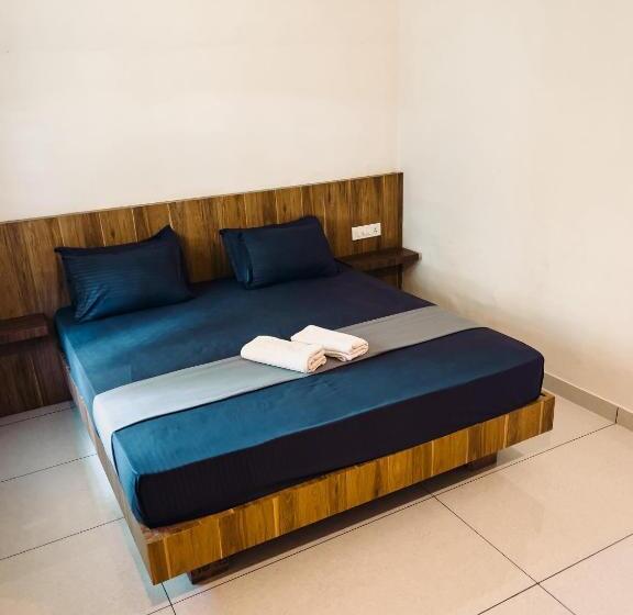 تختخواب و صبحانه Paddlecult Surf Retreat